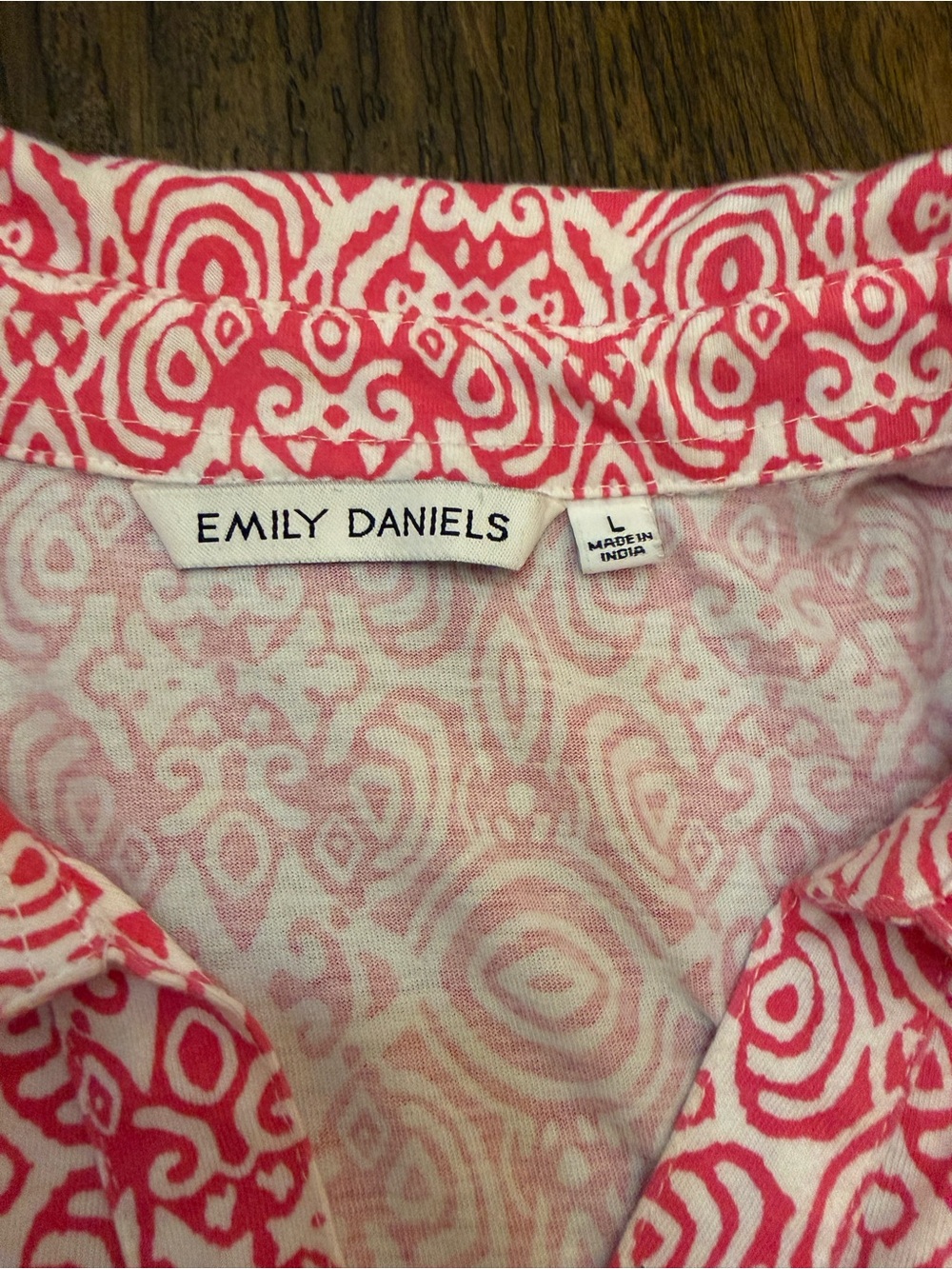 Women’s Pink Patterned Button-Front Blouse - Picture 4 of 5